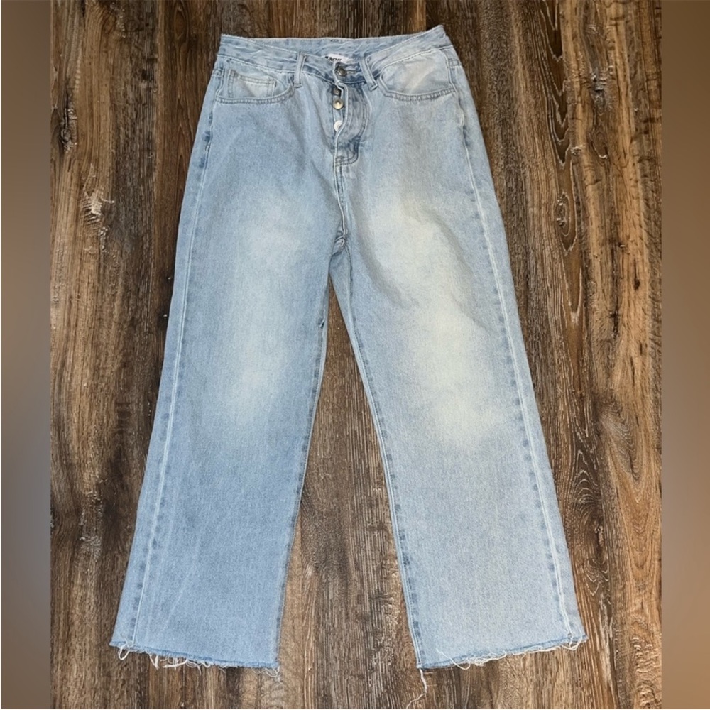 Princess Polly Jeans Lightwash High waist Loose fit Denim Size 8